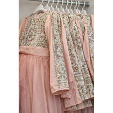 فستان لينن مطرز  مع خوخي  للسن المحير والمحجبات 240509