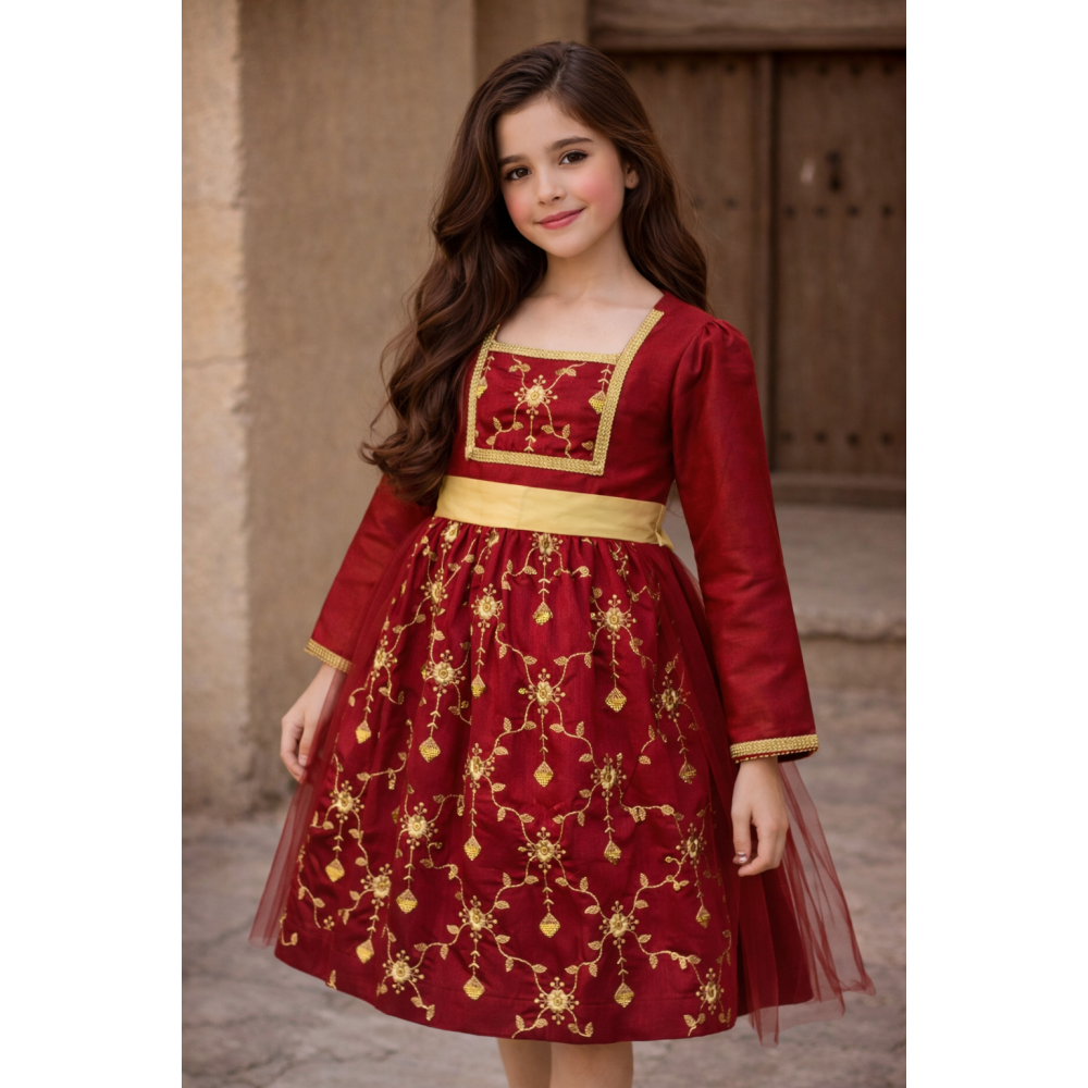  فستان احمر ملكي  مطرز 240436