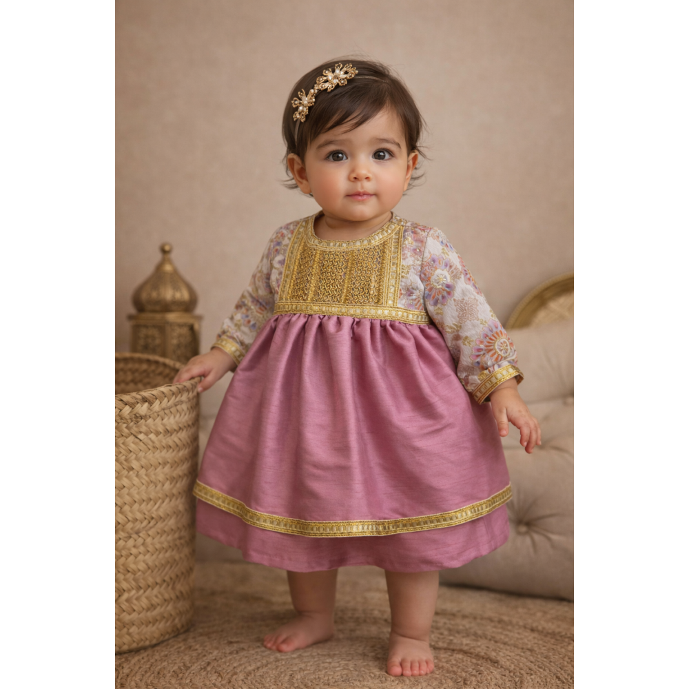 فستان شعبي - وردي - بقصة صدر مزخرفة وتنورة طبقتين 240521 فستان شعبي - وردي - بقصة صدر مزخرفة وتنورة طبقتين 240521