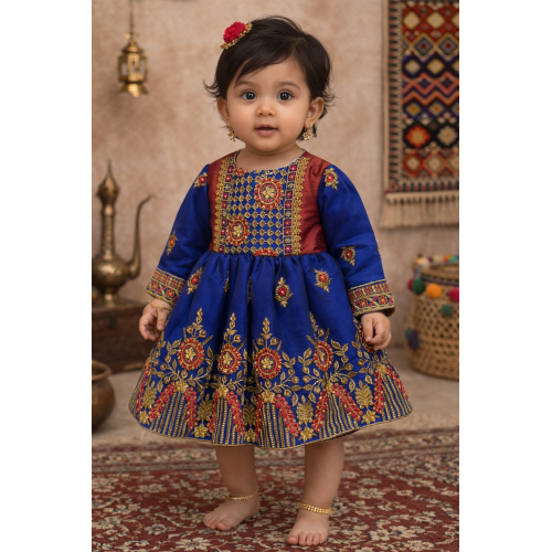 فستان شعبي - فاخر بتفاصيل ذهبية للصغار 240524