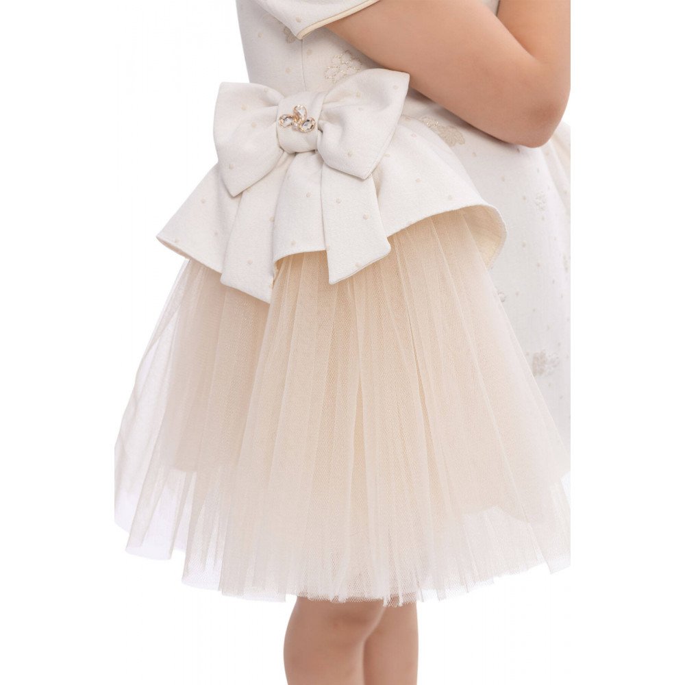 فستان بيج بفيونكات تول جانبية مع اكسسوار شعر 36168