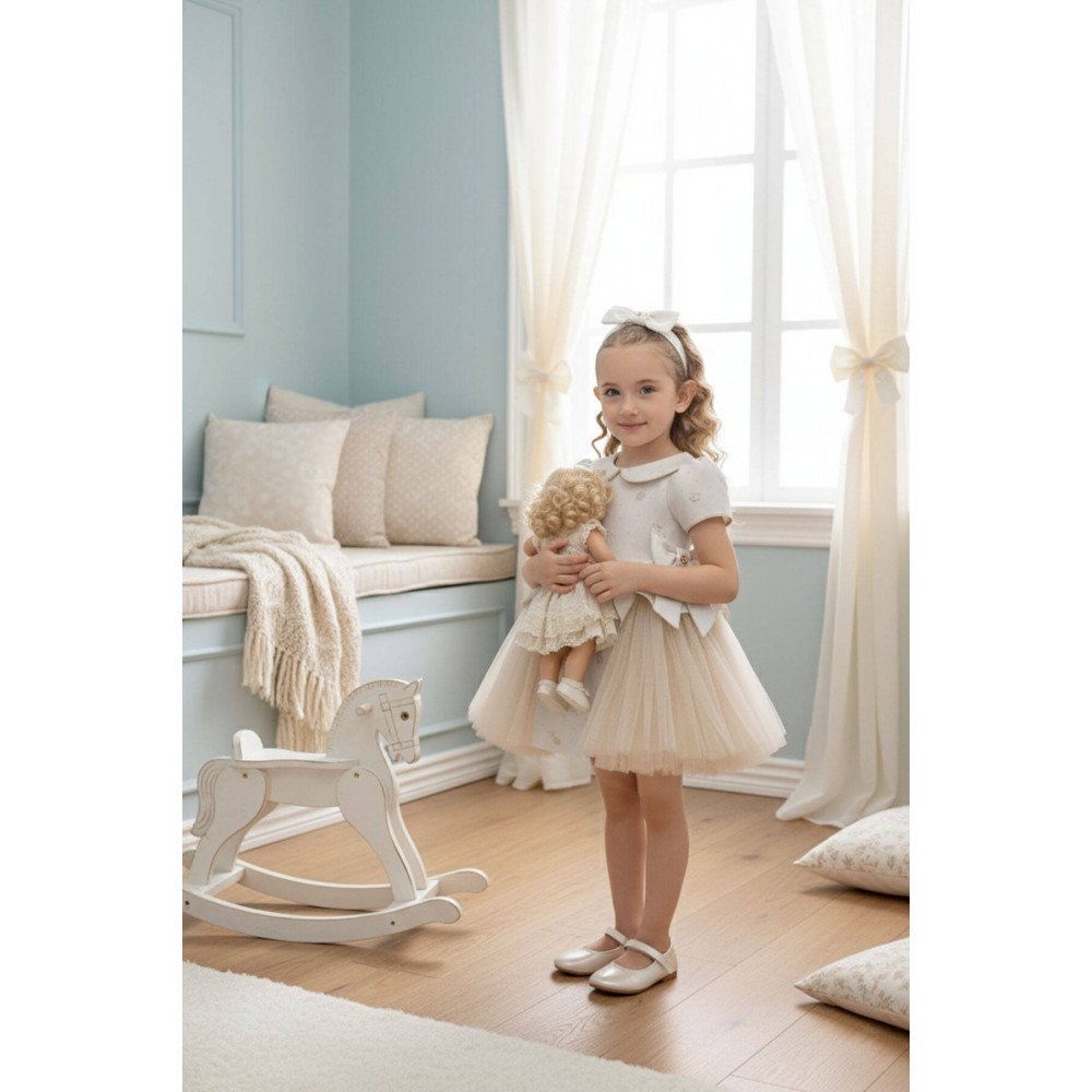 فستان بيج بفيونكات تول جانبية مع اكسسوار شعر 36168