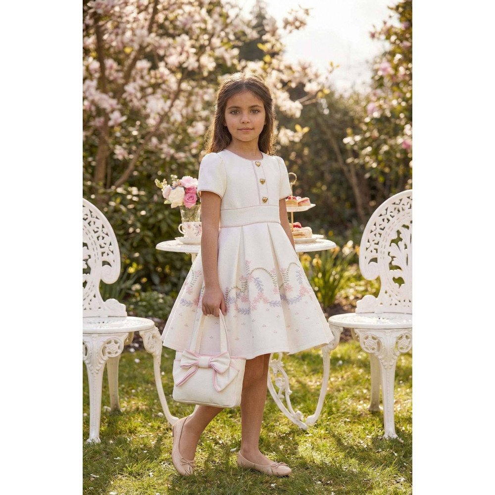 فستان بناتي بيج مطرز بالزهور مع أزرار على شكل قلوب وحقيبة متناسقة 36182