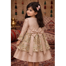 فستان شعبي وردي من طبقتين بتطريزات ذهبية 240678