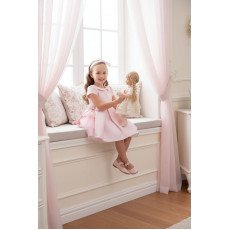 فستان - وردي - مع تفاصيل فيونكة و اكسسوار شعر 36169