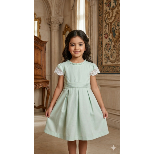 فستان أخضر دانتيل بفتحة ظهر 26008