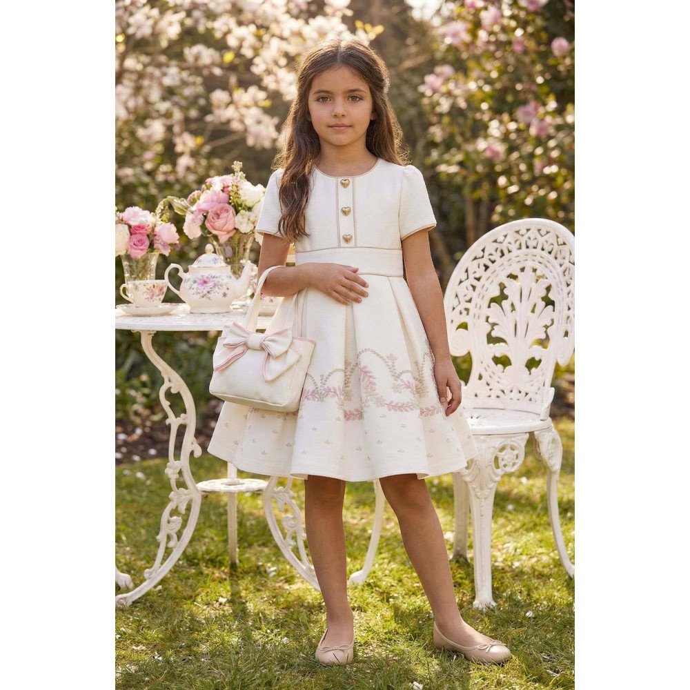 فستان بناتي أبيض مطرز بالزهور مع أزرار على شكل قلوب وحقيبة متناسقة 36182 فستان بناتي أبيض مطرز بالزهور مع أزرار على شكل قلوب وحقيبة متناسقة 36182