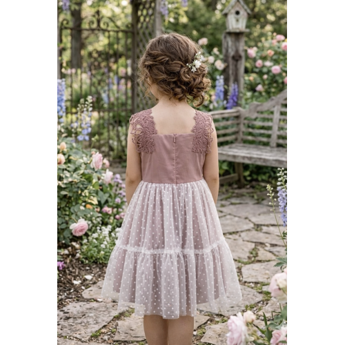 فستان وردي بفيونكة وتنورة تول 202629 فستان وردي بفيونكة وتنورة تول 202629