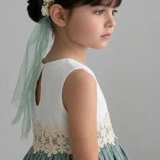 فستان أخضر كلاسيكي مع حزام ورد بالخصر   202636