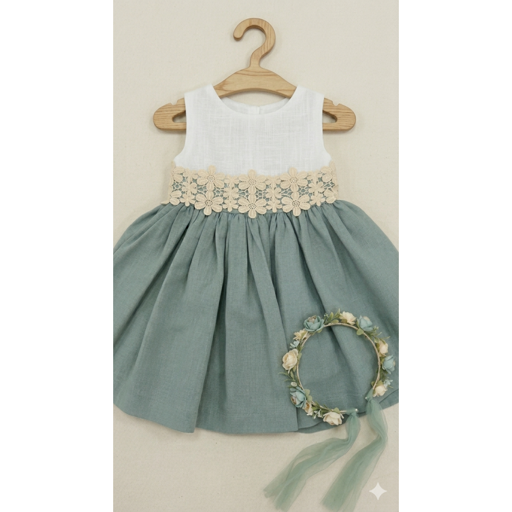 فستان أخضر كلاسيكي مع حزام ورد بالخصر   202636