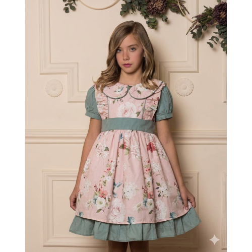 فستان بناتي وردي بطبعات زهور مع ياقة بيتر بان وفيونكة خلفية 202641