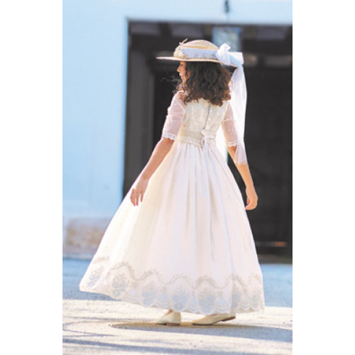 2400  فستان زواج دانتيل موديل طويل  