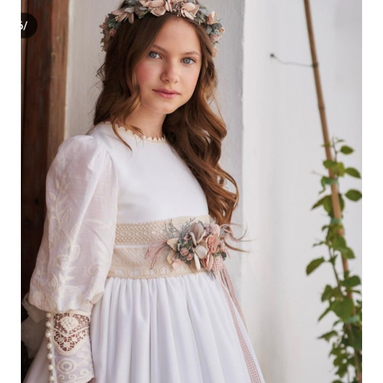 402 فستان زواج دانتيل موديل طويل 402 فستان زواج دانتيل موديل طويل