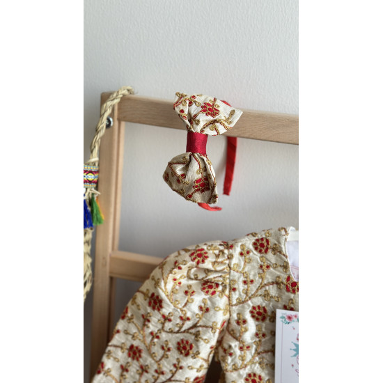 245000 اكسسوار شعر أحمر 245000 اكسسوار شعر أحمر