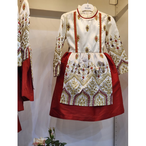 240167 فستان للمناسبات أحمر مطرز 240167 فستان للمناسبات أحمر مطرز