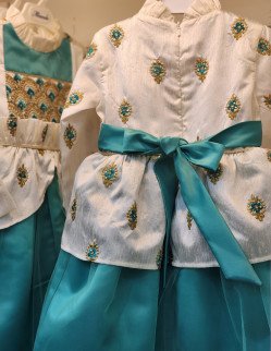 240168 فستان للمناسبات فيروزي 