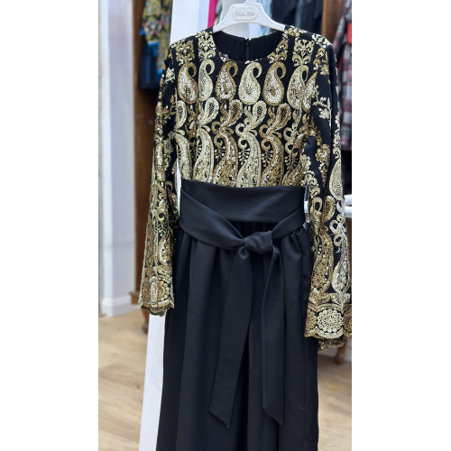 2400422 جلابية بتطريز أسود 2400422 جلابية بتطريز أسود