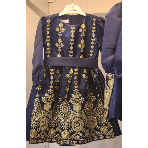 240200 فستان للمناسبات كحلي بتطريز ذهبي 240200 فستان للمناسبات كحلي بتطريز ذهبي