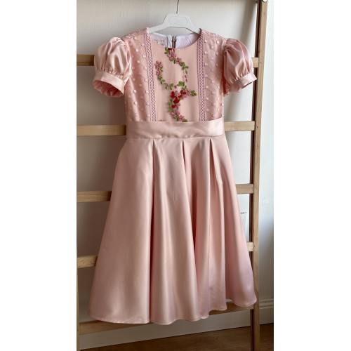 240202 فستان  وردي مطرز للمناسبات