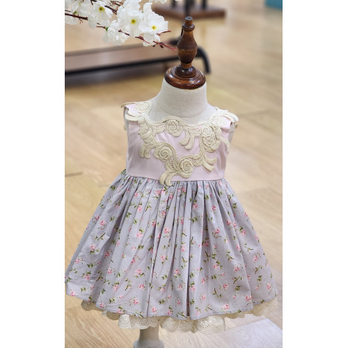 240401 فستان مورد مزين بالدانتيل 