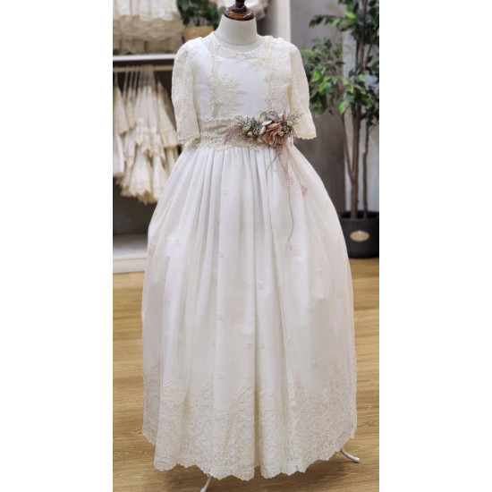 2400 فستان زواج دانتيل موديل طويل بحاشية تطريز 2400 فستان زواج دانتيل موديل طويل بحاشية تطريز