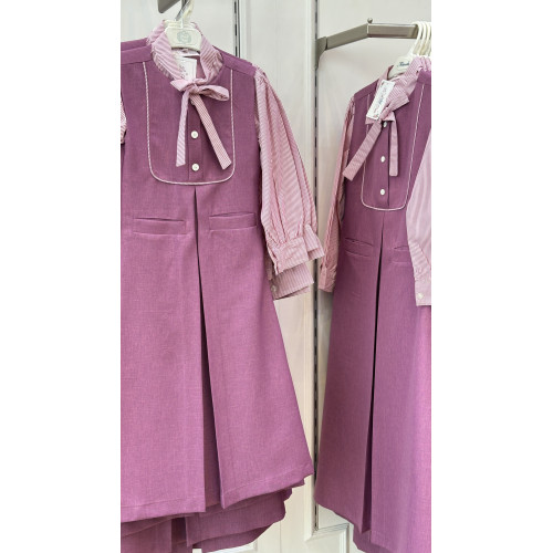 مريول مدرسي بنفسجي قطعتين مع قميص مقلم 144705 مريول مدرسي بنفسجي قطعتين مع قميص مقلم 144705