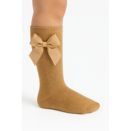 جوارب طويلة لون بيج فيونكة