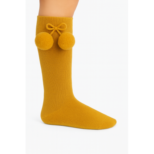 جوارب طويلة لون كموني موديل كور جوارب طويلة لون كموني موديل كور