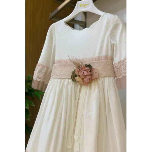 2400  فستان زواج  بنصف اكمام وموديل طويل 