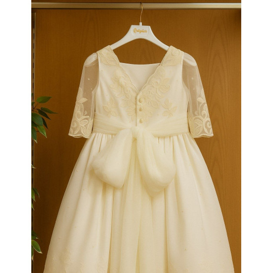 2400 فستان زواج دانتيل موديل طويل بحاشية تطريز 2400 فستان زواج دانتيل موديل طويل بحاشية تطريز