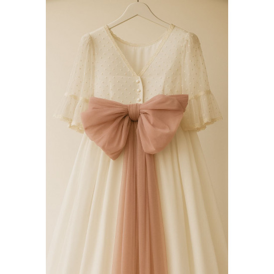 2400 فستان زواج دانتيل موديل طويل بحاشية تطريز 2400 فستان زواج دانتيل موديل طويل بحاشية تطريز