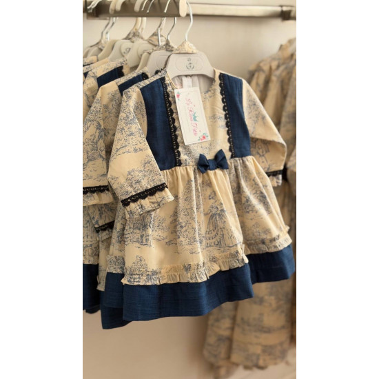 فستان ربيعي سكري بطبعة توال زرقاء مع قبعة 240604 فستان ربيعي سكري بطبعة توال زرقاء مع قبعة 240604