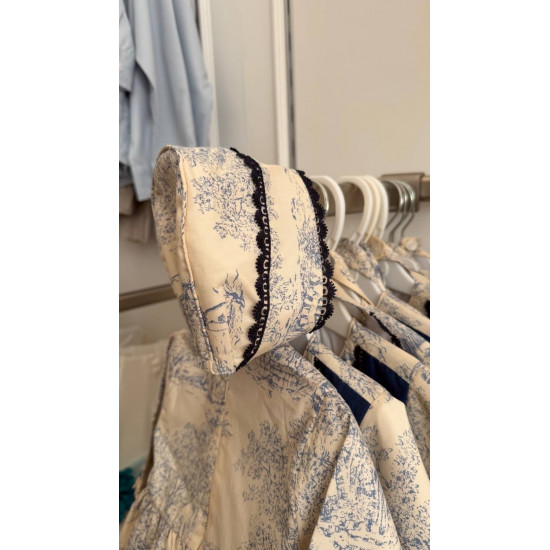 فستان ربيعي سكري بطبعة توال زرقاء مع قبعة 240604 فستان ربيعي سكري بطبعة توال زرقاء مع قبعة 240604