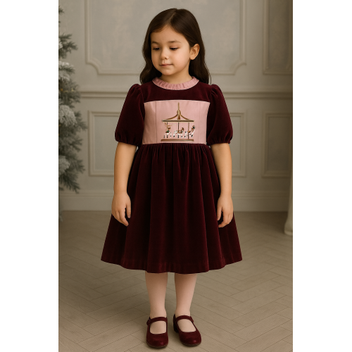 فستان مخمل خمري ناعم بطابع كلاسيكي ومطرز    240446