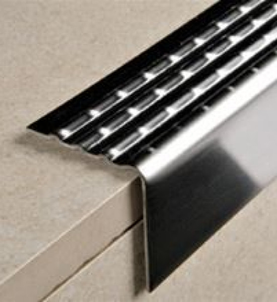 بروقرس زاوية للدرج 3سم ×2سم مخرم  سل استيل PWKAC 3020F