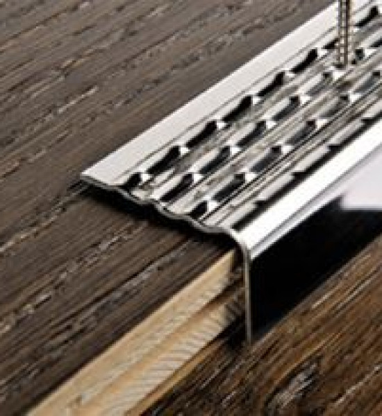 بروقرس زاوية للدرج 3سم ×2سم مخرم  سل استيل PWKAC 3020F