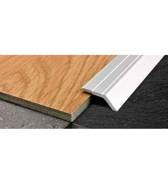 بروقرس زاوية سراميك مع غراء سلفر8مم×2.7م PLVAA 32A