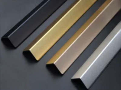 فواصل بلاط وطني وصيني