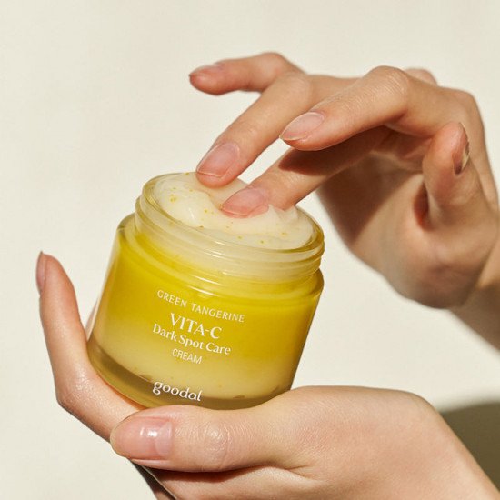 كريم اليوسفي الأخضر للعناية بالبقع الداكنة 50 مل