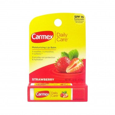 مرطب شفاه بعامل حماية 15 من كارميكس بالفراولة