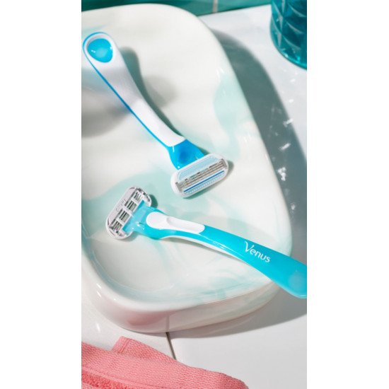 ماكينة حلاقة جيليت فينوس أوشيانا للاستخدام مرة واحدة تحتوي على 4 شفرات 