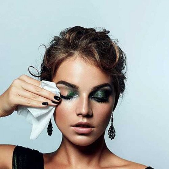 مناديل إزالة المكياج بماء الورد من نيفيا - 25 منديل مناديل إزالة المكياج بماء الورد من نيفيا - 25 منديل