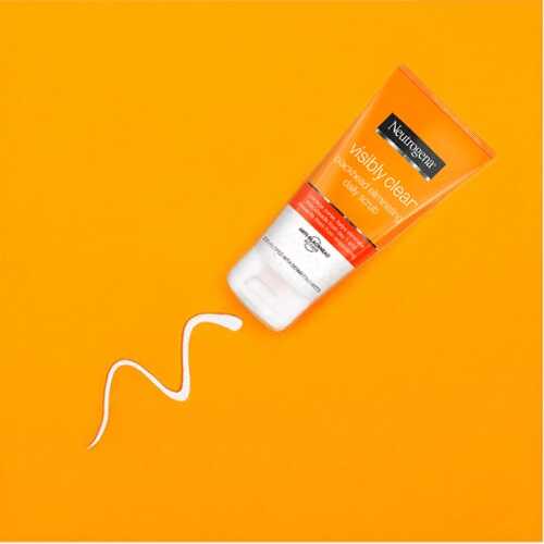 مقشر يومي لإزالة الرؤوس السوداء من نيوتروجينا - 150مل مقشر يومي لإزالة الرؤوس السوداء من نيوتروجينا - 150مل