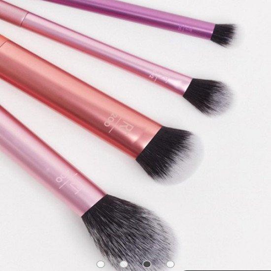 مجموعة فرش ايفريداي اسينتال من ريل تكنيك - 5 قطع مجموعة فرش ايفريداي اسينتال من ريل تكنيك - 5 قطع