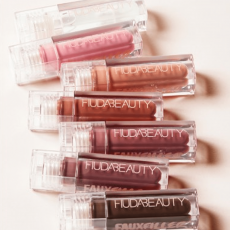 ملمع شفاه فو فيلر اكسترا شاين بوش من هدى بيوتي