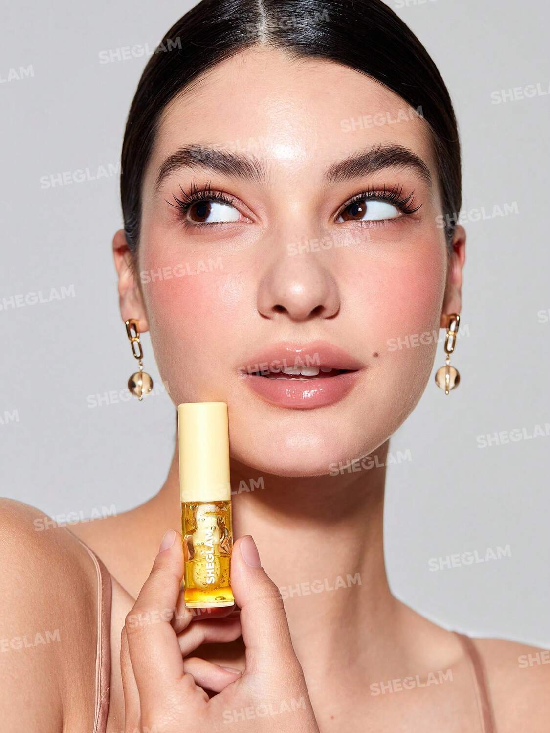 جيلي واو ليب اويل-جريب فروت