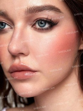 تشيكي كولور جلام احمر خدود كريمي من شيجلام -افترنون بيتش