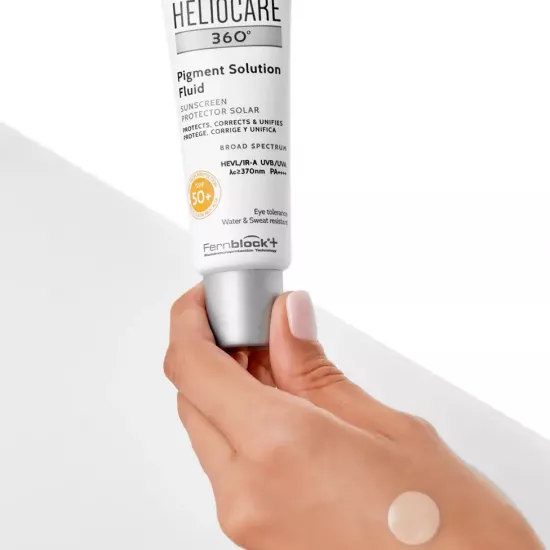 سائل مضاد للتصبغات هيليوكير 360 درجة بعامل حماية من الشمس 50+ 50 مل