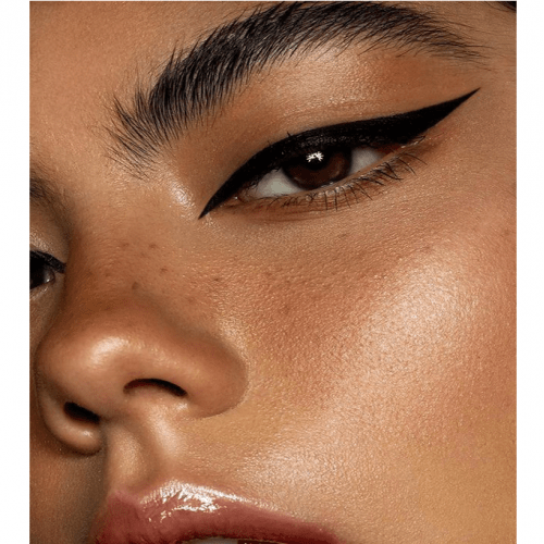 كحل اسود سائل من كاريسا كوزماتيكس - 01 كحل اسود سائل من كاريسا كوزماتيكس - 01