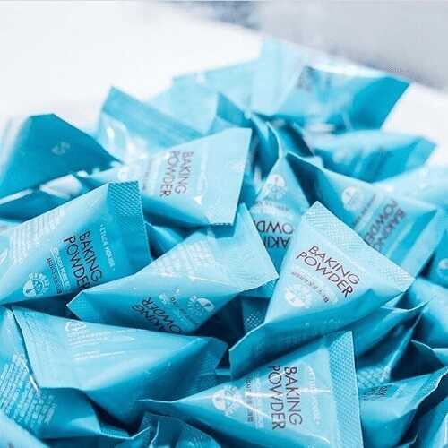 مقشر حبيبات البيكينج باودر لتنظيف المسام من اتيود هاوس